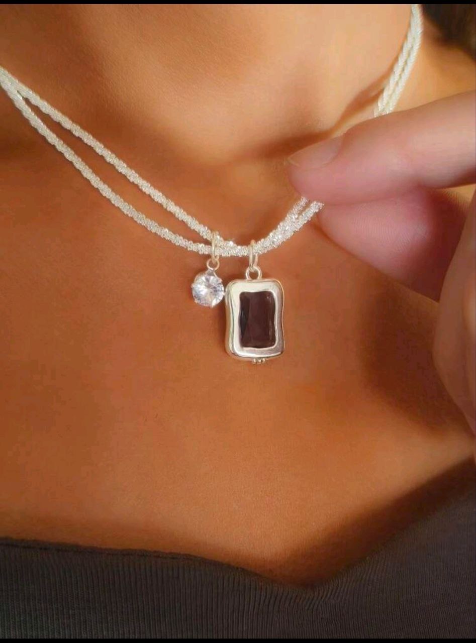 Collier a 6 Pierres de zircone changeable/ سلسلة فضة ب 6 احجار زيركون متغيرة