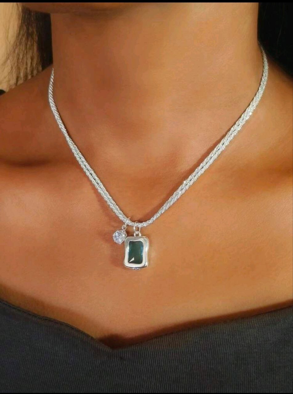 Collier a 6 Pierres de zircone changeable/ سلسلة فضة ب 6 احجار زيركون متغيرة
